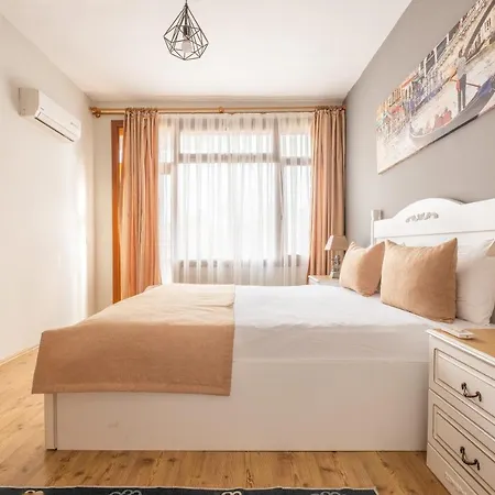 Old Town Deluxe Flats Ξενοδοχείο με διαμερίσματα Αττάλεια