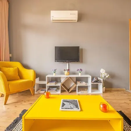 Old Town Deluxe Flats Ξενοδοχείο με διαμερίσματα 3*